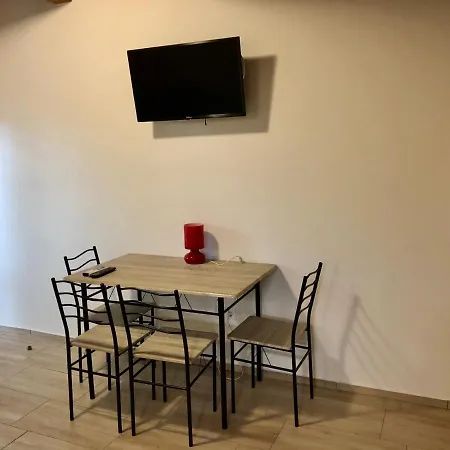 Casa de hóspedes Léna 3*